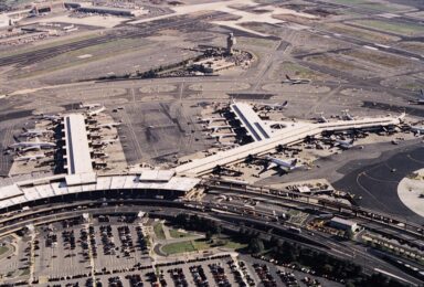 History-_0004_1980s EWR Continental Airlines Terminal C, EWR